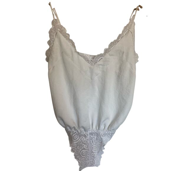 Saints & Secrets Nordstrom Cottage White Lace Trim V Neck Classic Bodysuit Small - Picture 1 of 7